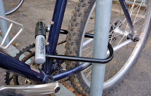 Kryptonite Kryptolok Series 2 Standard Bicycle U-Lock with Transit FlexFrame Bracket with 4-Foot Flex Cable 4-inch x 9-inch 